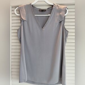 Banana Republic Sleeveless Bouse